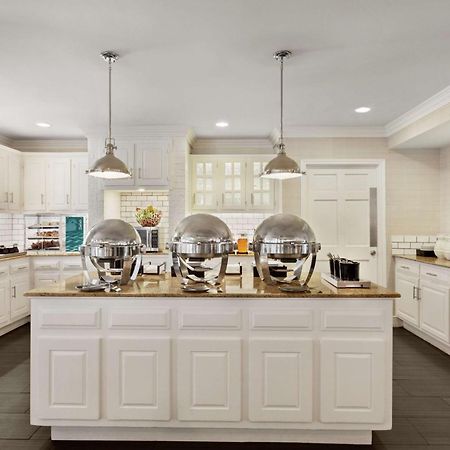 Addison Suites Bagian luar foto