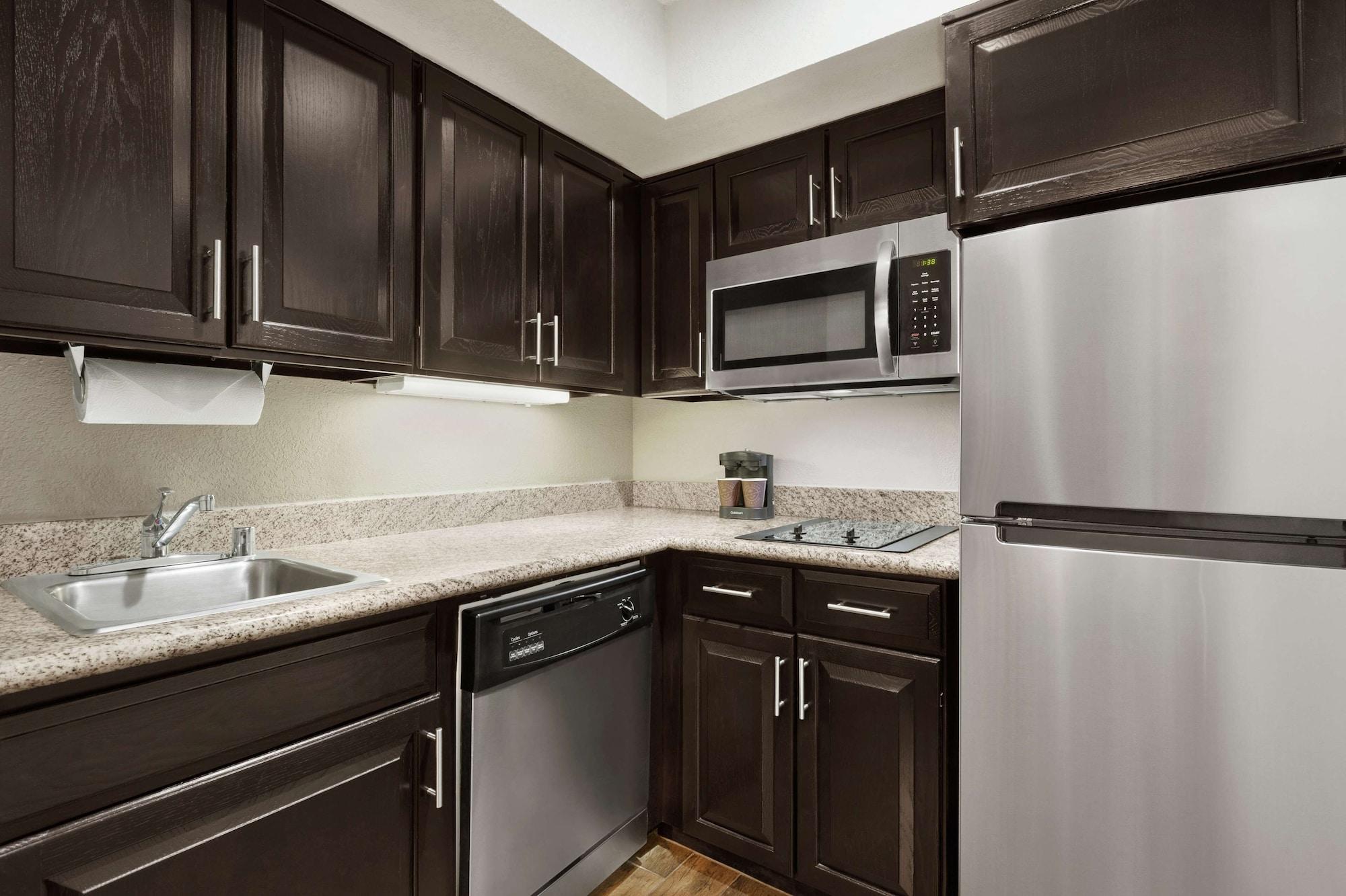 Addison Suites Bagian luar foto