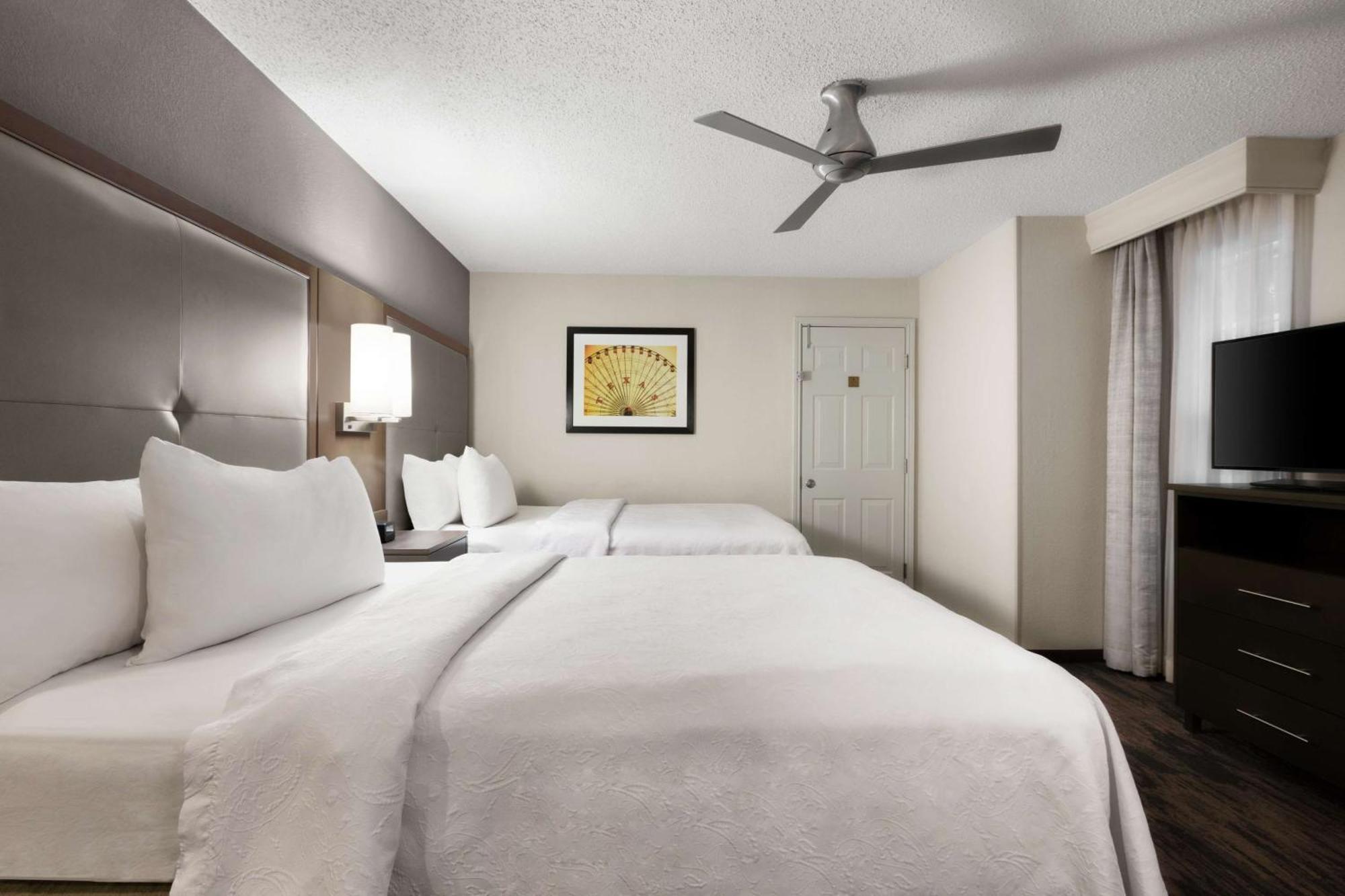 Addison Suites Bagian luar foto
