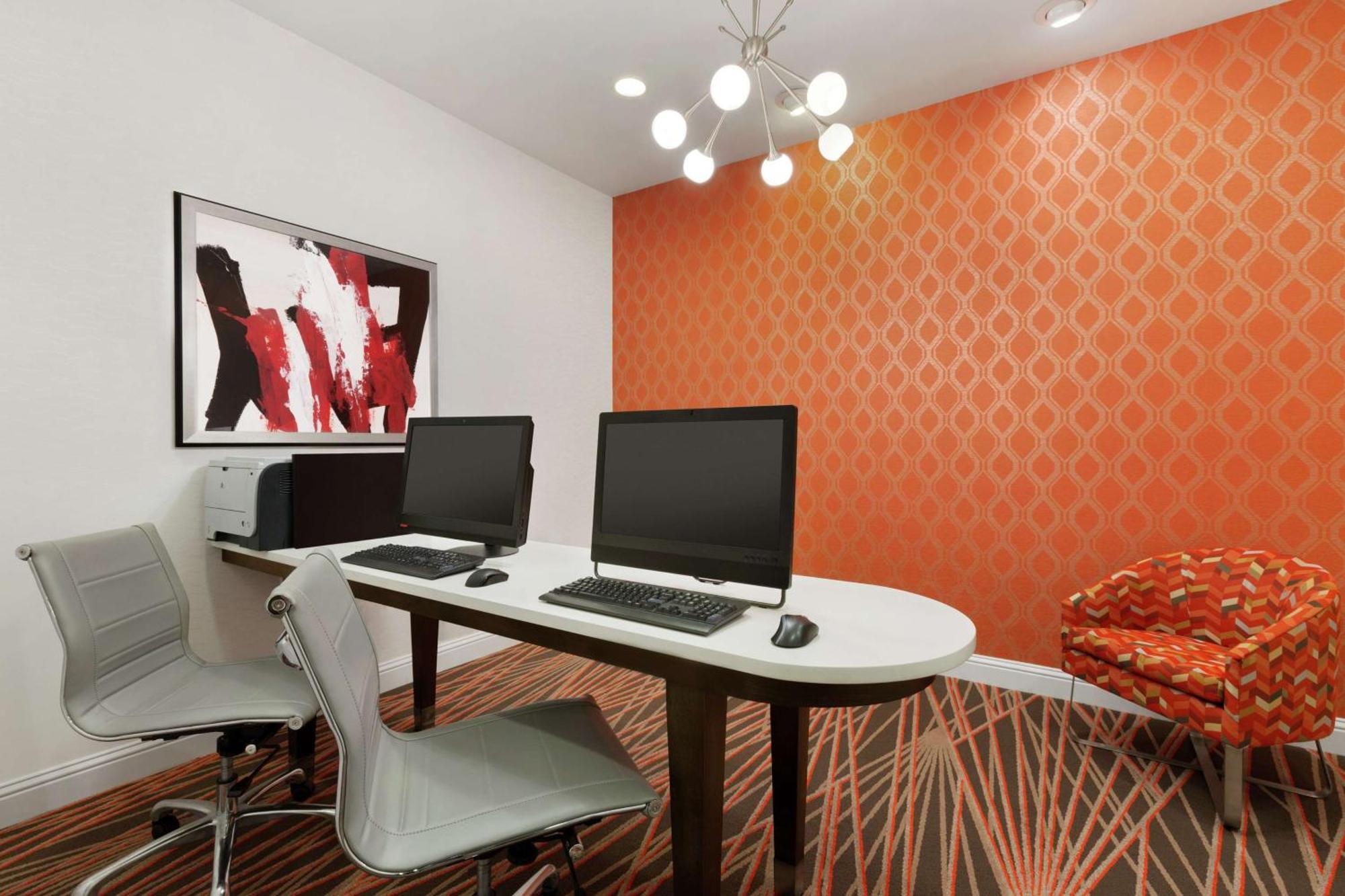 Addison Suites Bagian luar foto